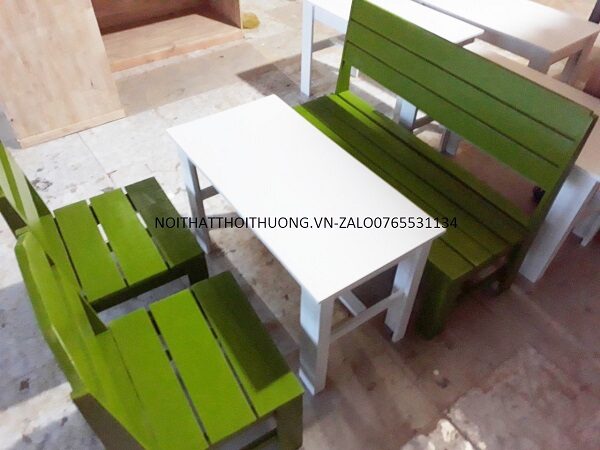 Bàn ghế băng dài trà sữa bằng gỗ giá rẻ HCM