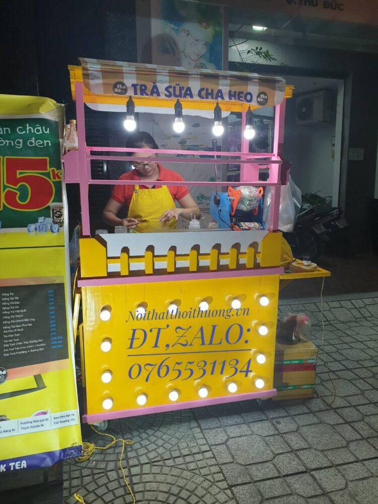 tủ gỗ bán trà sữa