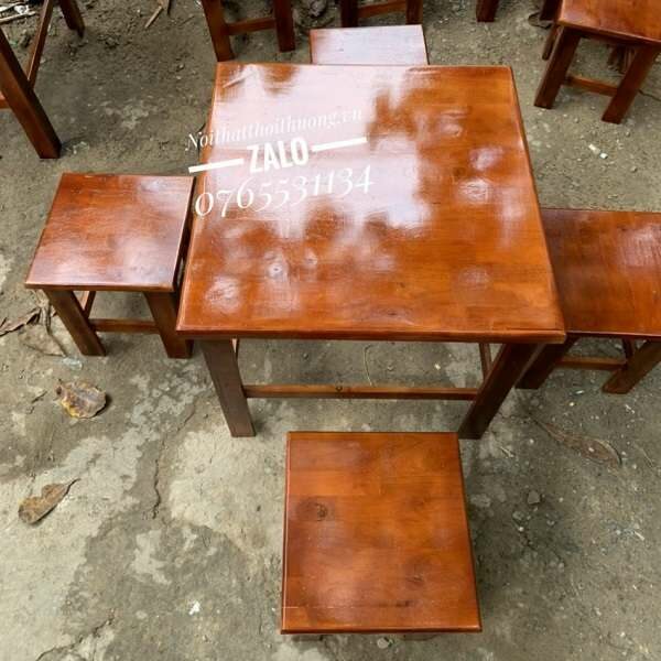 Bàn ghế đôn gỗ