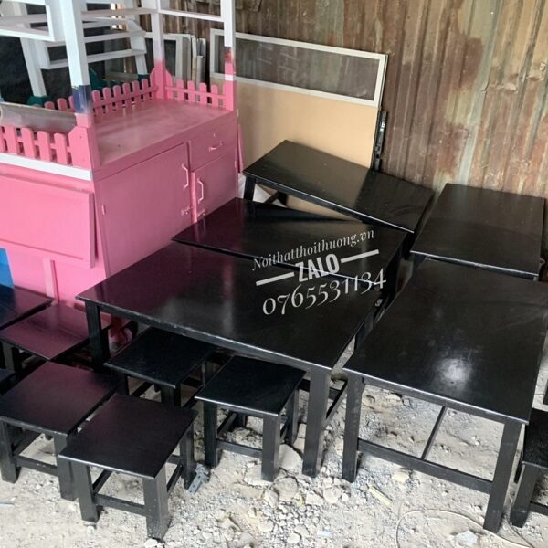 Bàn ghế cafe đẹp màu đen