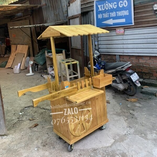 Xe đẩy bán nước ép trái cây bằng gỗ