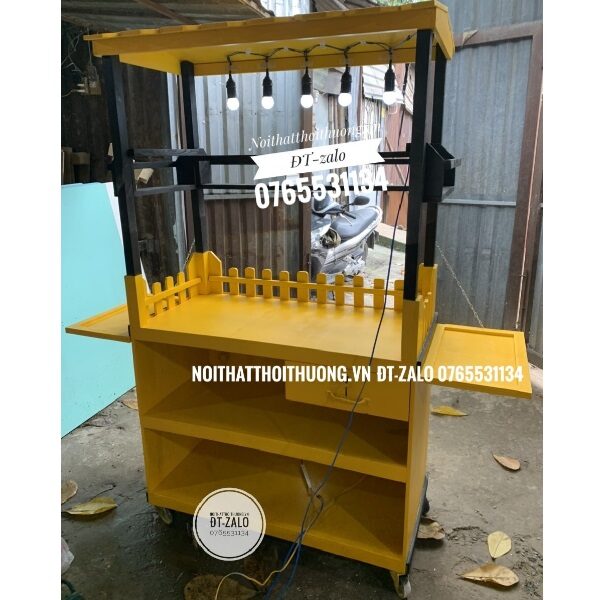 Xe gỗ bán đồ ăn vặt tại Thủ Đức, HCM